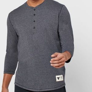 Men’s Under Armour Project Rock ¾ Sleeve Henley Dark Gray Size Small NEW